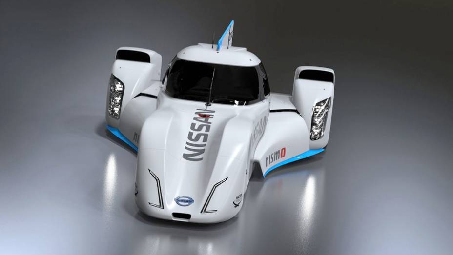 A meta da montadora japonesa é alinhar o ZEOD RC durante a tradicional prova das 24 Horas de Le Mans em 2014 | <a href="https://preprod.quatrorodas.abril.com.br/noticias/fabricantes/nissan-revela-zeod-rc-757457.shtml" rel="migration">Leia mais</a>