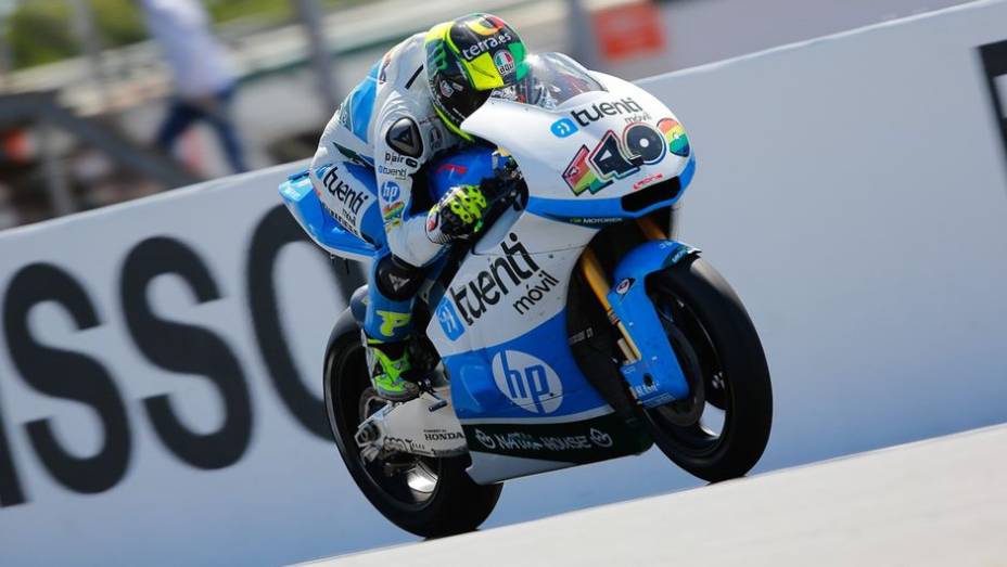 Na Moto2, a pole ficou com Pol Espargaró (Tuenti HP 40) | <a href="https://preprod.quatrorodas.abril.com.br/moto/noticias/motogp-lorenzo-pole-australia-757585.shtml" rel="migration">Leia mais</a>