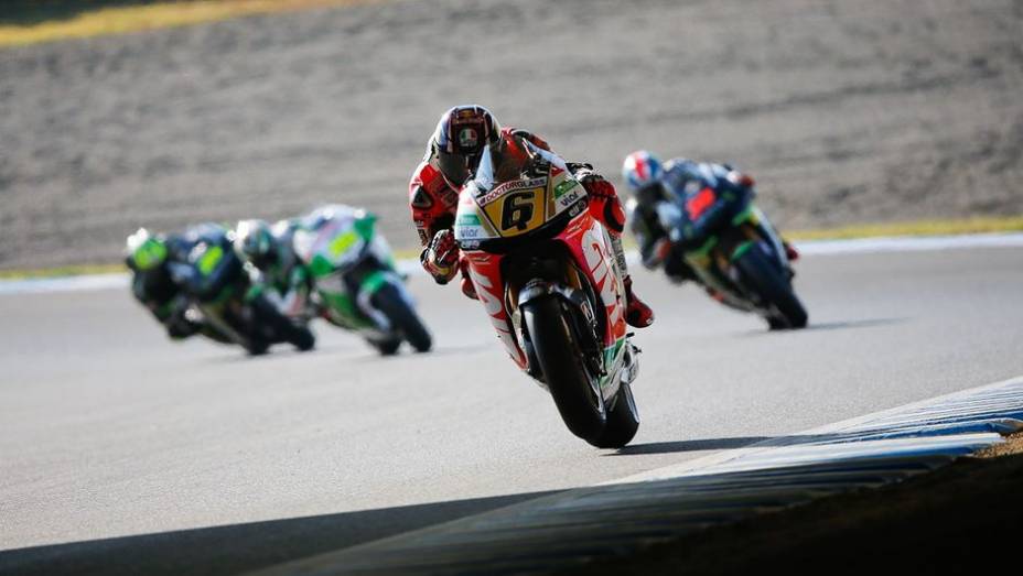 Stefan Bradl terminou em quinto | <a href="https://preprod.quatrorodas.abril.com.br/moto/noticias/motogp-definicao-titulo-fica-ultima-prova-758422.shtml" rel="migration">Leia mais</a>