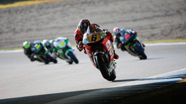 Stefan Bradl terminou em quinto | <a href="https://preprod.quatrorodas.abril.com.br/moto/noticias/motogp-definicao-titulo-fica-ultima-prova-758422.shtml" rel="migration">Leia mais</a> Stefan Bradl terminou em quinto | <a href="https://preprod.quatrorodas.abril.com.br/moto/noticias/motogp-definicao-titulo-fica-ultima-prova-758422.shtml" rel="migration">Leia mais</a>
