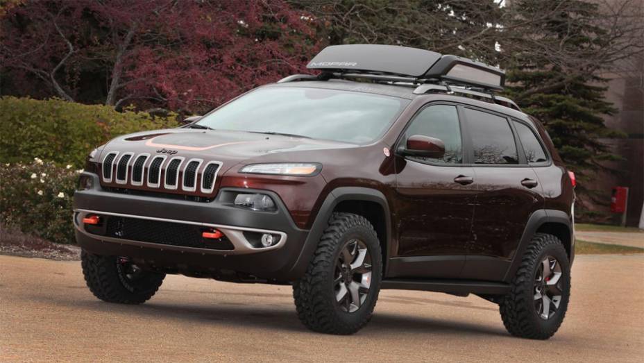 Jeep Cherokee Trail Carver | <a href="https://preprod.quatrorodas.abril.com.br/noticias/fabricantes/chrysler-revela-cinco-modelos-sema-show-758764.shtml" rel="migration">Leia mais</a> | <a href="https://preprod.quatrorodas.abril.com.br/galerias/especiais/sema-show-2013-parte-1-759076.shtm" rel="migration"></a>