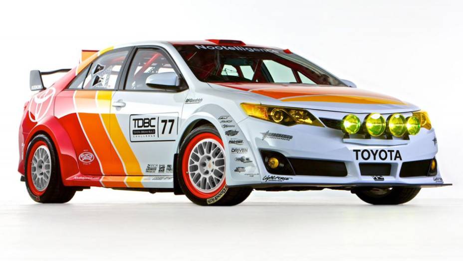 Toyota CamRally Camry | <a href="https://preprod.quatrorodas.abril.com.br/noticias/fabricantes/toyota-levara-conceitos-rali-aventura-ao-sema-show-758949.shtml" rel="migration">Leia mais</a>