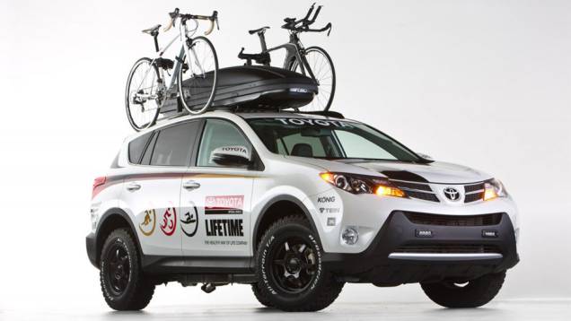 Toyota LifeTIme Fitness RAV4 | <a href="https://preprod.quatrorodas.abril.com.br/noticias/fabricantes/toyota-levara-conceitos-rali-aventura-ao-sema-show-758949.shtml" rel="migration">Leia mais</a> Toyota LifeTIme Fitness RAV4 | <a href="https://preprod.quatrorodas.abril.com.br/noticias/fabricantes/toyota-levara-conceitos-rali-aventura-ao-sema-show-758949.shtml" rel="migration">Leia mais</a>