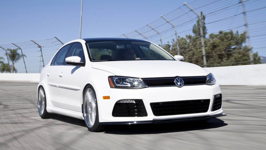 Volkswagen Jetta Turbo | <a href="https://preprod.quatrorodas.abril.com.br/noticias/fabricantes/volkswagen-revela-jetta-customizado-sema-759297.shtml" rel="migration">Leia mais</a>