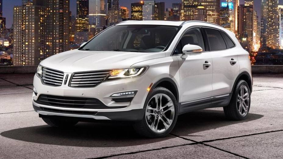 A Lincoln revelou o MKC, seu novo SUV compacto de luxo | <a href="https://preprod.quatrorodas.abril.com.br/noticias/fabricantes/lincoln-mkc-apresentado-760137.shtml" rel="migration">Leia mais</a>