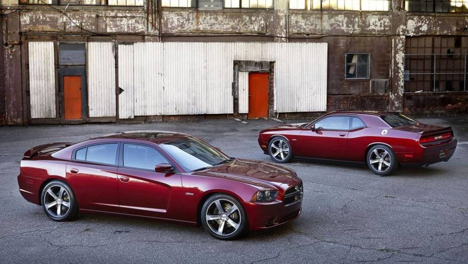 A Dodge lançará edições especiais "100th Anniversary" para Charger e Challenger | <a href="https://preprod.quatrorodas.abril.com.br/noticias/saloes/los-angeles-2013/dodge-celebra-centenario-edicao-especial-charger-challenger-760678.shtml" rel="migration">Leia mais</a>