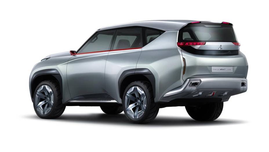 O projeto conta com o novo sistema de tração integral eletrônica da marca, batizado de Super All-Wheel Control | <a href="https://preprod.quatrorodas.abril.com.br/noticias/saloes/toquio-2013/mitsubishi-mostra-conceitos-salao-toquio-758955.shtml" rel="migration">Leia mais</a>