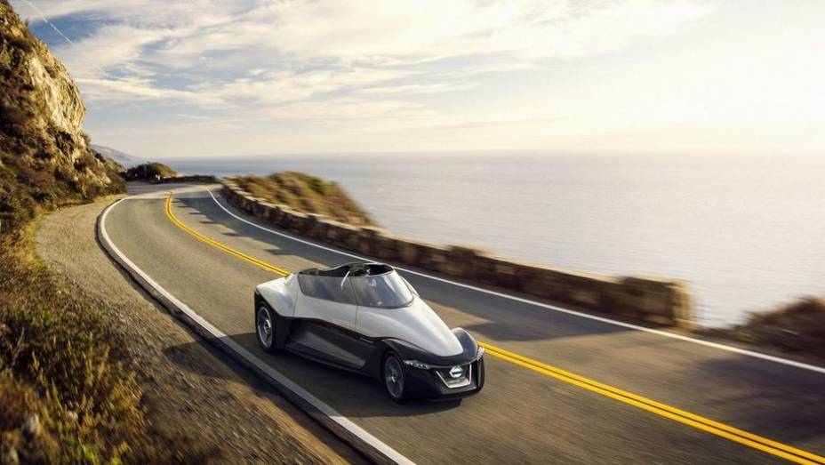 Projetado para ser uma prévia de um modelo de produção futuro, o BladeGlider é um roadster com o formato de uma asa delta | <a href="https://preprod.quatrorodas.abril.com.br/noticias/saloes/toquio-2013/nissan-anuncia-conceito-bladeglider-salao-toquio-759658.shtml" rel="migration"></a>