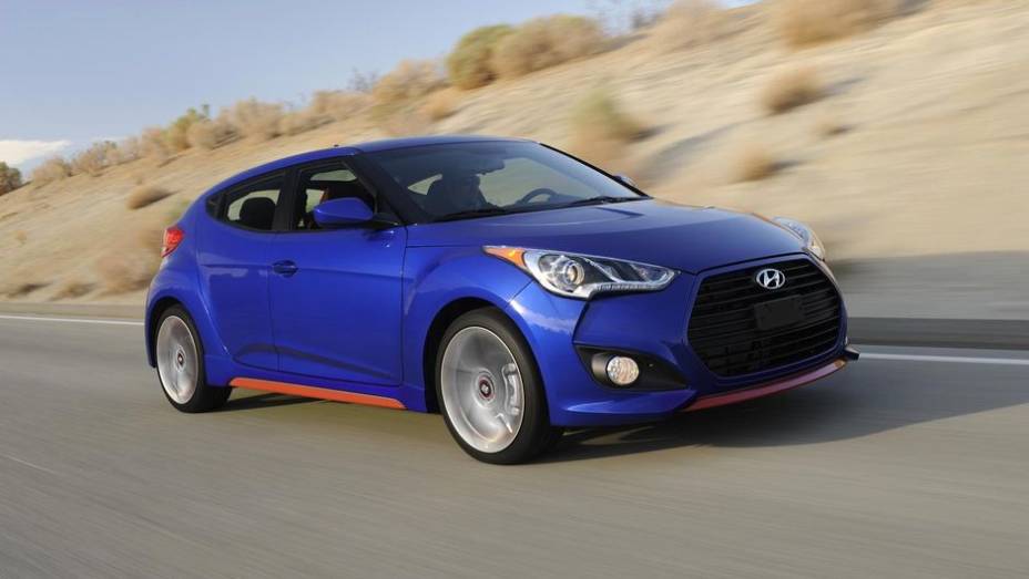 A Hyundai exibiu, agora, a versão R-Spec do hatch Veloster | <a href="https://preprod.quatrorodas.abril.com.br/noticias/saloes/los-angeles-2013/hyundai-mostra-veloster-r-spec-760833.shtml" rel="migration">Leia mais</a>