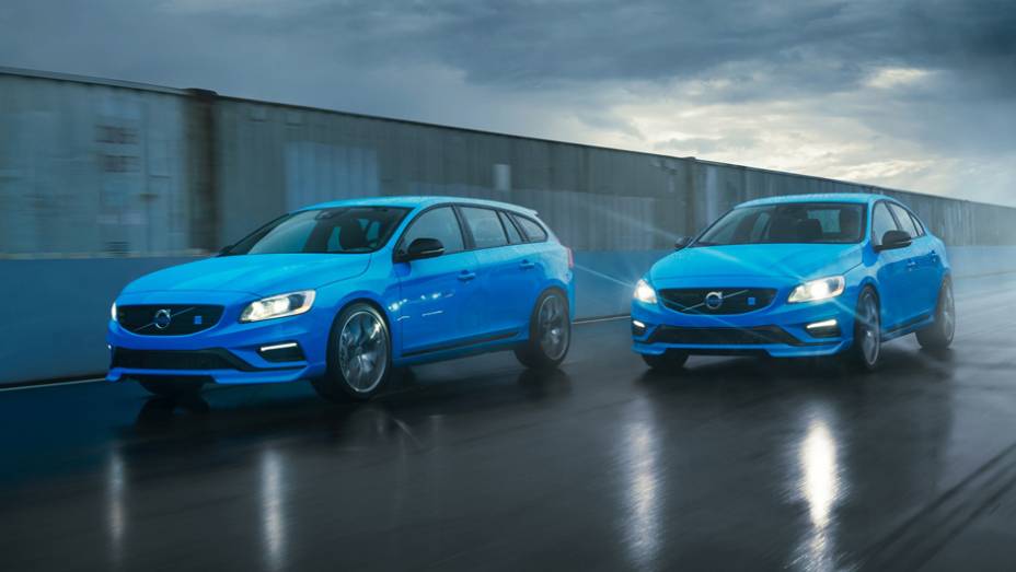 A Volvo confirmou o lançamento de uma versão Polestar para o S60 e para o V60 | <a href="https://preprod.quatrorodas.abril.com.br/noticias/fabricantes/volvo-confirma-s60-v60-polestar-762650.shtml" rel="migration">Leia mais</a>