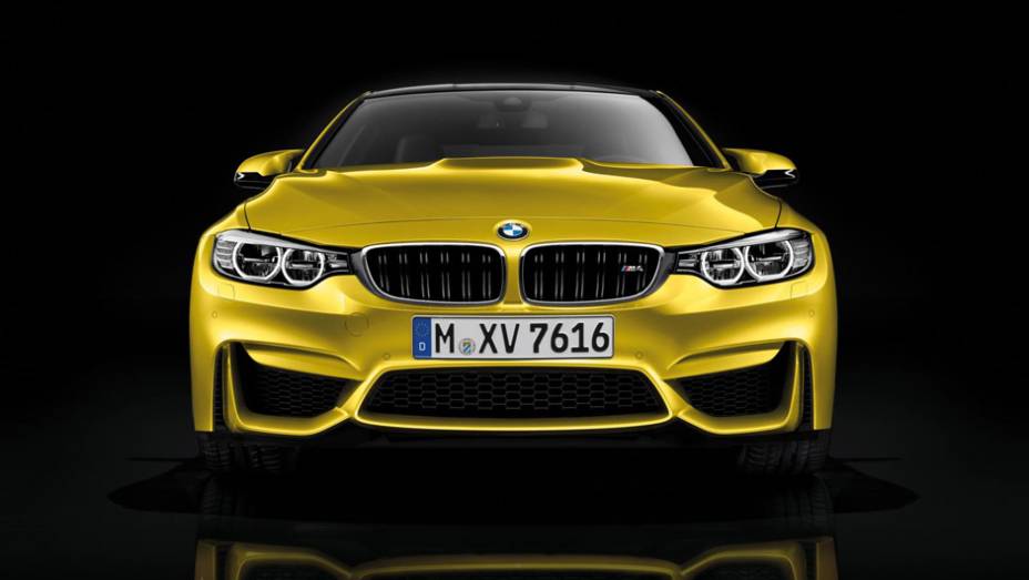 O estilo agressivo da carroceria evidencia a voca&ccedil;&atilde;o esportiva | <a href="https://preprod.quatrorodas.abril.com.br/noticias/saloes/detroit-2014/bmw-apresenta-novos-m3-m4-762958.shtml" rel="migration">Leia mais</a>
