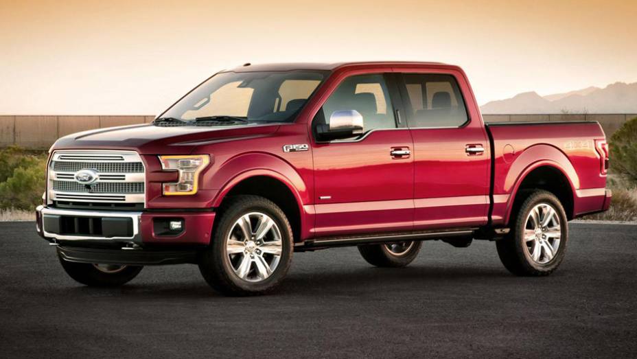 Depois de muitas especulações e informações vazadas, a Ford finalmente apresentou oficialmente a nova geração da F-150 | <a href="https://preprod.quatrorodas.abril.com.br/noticias/saloes/detroit-2014/ford-exibe-nova-f-150-769415.shtml" rel="migration">Leia mais</a>