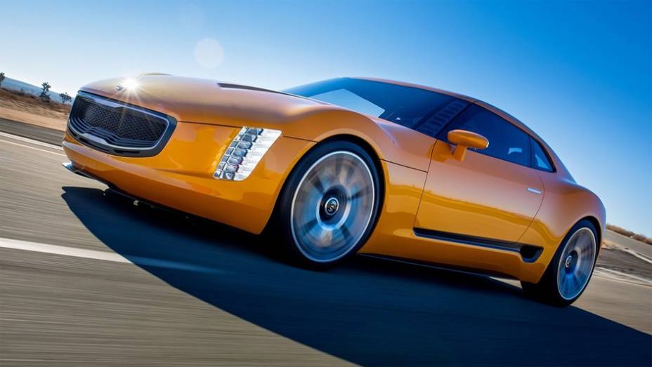 O GT4 Stinger concept será equipado com motor 2.0 turbo de quatro cilindros, movido a gasolina e com injeção direta | <a href="https://preprod.quatrorodas.abril.com.br/noticias/saloes/detroit-2014/kia-mostra-gt4-stinger-concept-detroit-770439.shtml" rel="migration">Leia mais</a>