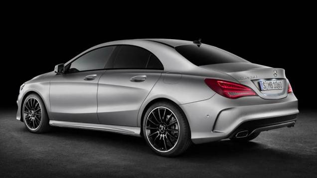 O kit aerodinâmico oferecido como opcional deixa o CLA ainda mais atraente | <a href="https://preprod.quatrorodas.abril.com.br/saloes/detroit/2013/mercedes-benz-cla-730475.shtml" rel="migration">Leia mais</a> O kit aerodinâmico oferecido como opcional deixa o CLA ainda mais atraente | <a href="https://preprod.quatrorodas.abril.com.br/saloes/detroit/2013/mercedes-benz-cla-730475.shtml" rel="migration">Leia mais</a>