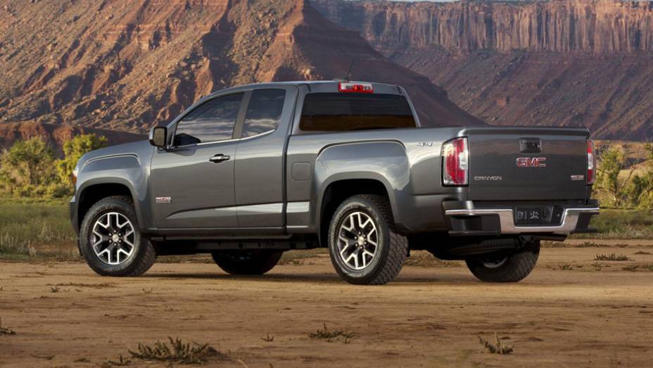 O modelo, que chegará ao mercado norte-americano no fim de 2014, recebeu a influência de outras picapes da General Motors, como a GMC Sierra e a Chevrolet Colorado <a href="https://preprod.quatrorodas.abril.com.br/noticias/saloes/detroit-2014/gmc-mostra-nova-canyo" rel="migration"></a> O modelo, que chegará ao mercado norte-americano no fim de 2014, recebeu a influência de outras picapes da General Motors, como a GMC Sierra e a Chevrolet Colorado <a href="https://preprod.quatrorodas.abril.com.br/noticias/saloes/detroit-2014/gmc-mostra-nova-canyo" rel="migration"></a>