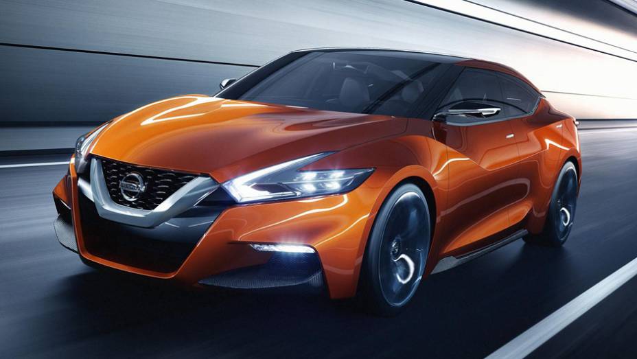 Depois de soltar alguns teasers, a Nissan finalmente mostrou o Sports Sedan concept | <a href="https://preprod.quatrorodas.abril.com.br/noticias/saloes/detroit-2014/nissan-revela-sports-sedan-concept-770399.shtml" rel="migration">Leia mais</a>