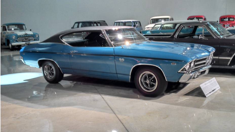 A ala dos muscle-cars está muito bem representada com ícones como o Chevelle SS | <a href="https://preprod.quatrorodas.abril.com.br/reportagens/classicos/visitamos-gm-heritage-center-771490.shtml" rel="migration">Leia mais</a>