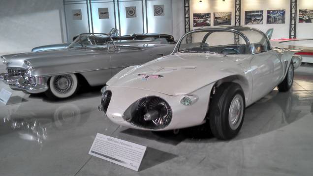 Esta era a visão do carro do futuro nos anos 50; o Firebird II era movido por turbina a gás (!), e tinha uma cabine com visão de 360 graus graças à ampla área envidraçada | <a href="https://preprod.quatrorodas.abril.com.br/reportagens/classicos/visitamos-gm-herita" rel="migration"></a> Esta era a visão do carro do futuro nos anos 50; o Firebird II era movido por turbina a gás (!), e tinha uma cabine com visão de 360 graus graças à ampla área envidraçada | <a href="https://preprod.quatrorodas.abril.com.br/reportagens/classicos/visitamos-gm-herita" rel="migration"></a>