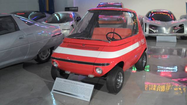Exótico, o GM 512 era um híbrido que usava apenas eletricidade a até 16 km/h; de 17 km/h a 21 km/h, se movia com eletricidade e um motor a combustão e, acima dessa velocidade, apenas gasolina | <a href="https://preprod.quatrorodas.abril.com.br/reportagens/classico" rel="migration"></a> Exótico, o GM 512 era um híbrido que usava apenas eletricidade a até 16 km/h; de 17 km/h a 21 km/h, se movia com eletricidade e um motor a combustão e, acima dessa velocidade, apenas gasolina | <a href="https://preprod.quatrorodas.abril.com.br/reportagens/classico" rel="migration"></a>