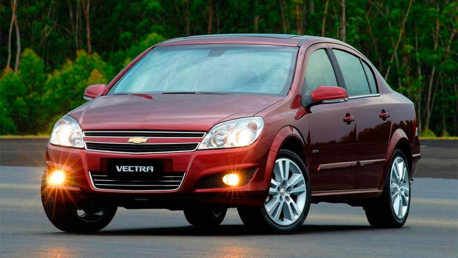 Chevrolet Vectra em sexto | <a href="https://preprod.quatrorodas.abril.com.br/noticias/mercado/carros-seminovos-mais-buscados-ofertados-online-2013-772030.shtml" target="_blank" rel="migration">Leia mais</a>