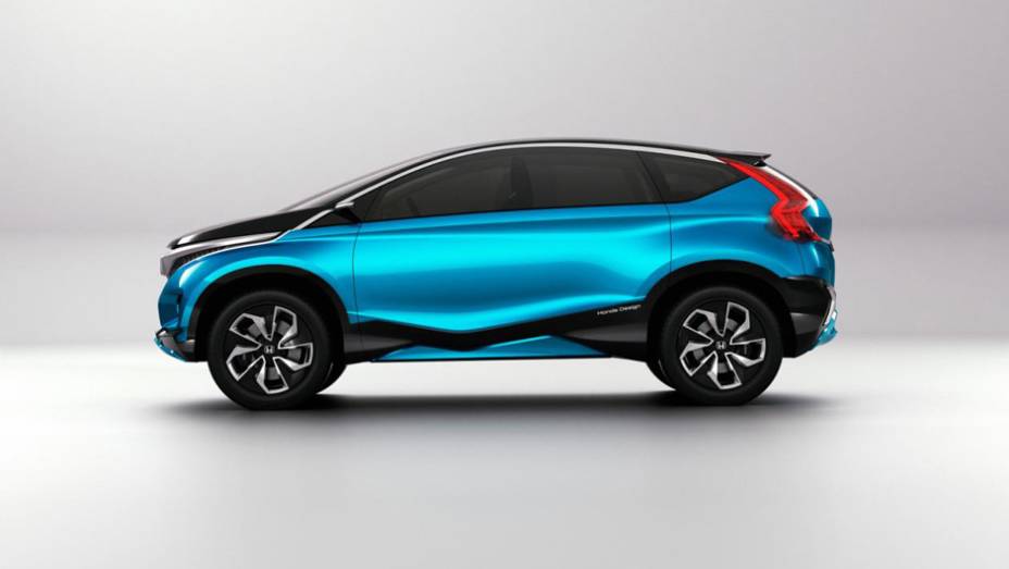 O modelo é inspirado no conceito M/M desenvolvido pela montadora japonesa | <a href="https://preprod.quatrorodas.abril.com.br/noticias/fabricantes/honda-exibe-vision-xs-1-concept-772441.shtml" rel="migration">Leia mais</a>