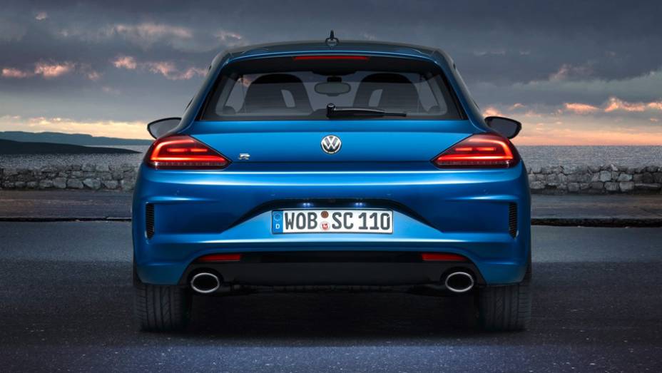 Elee ser&aacute; apresentado ao p&uacute;blico no Sal&atilde;o de Genebra de 2014, com abertura prevista para 6 de mar&ccedil;o | <a href="https://preprod.quatrorodas.abril.com.br/noticias/saloes/genebra-2014/volkswagen-mostra-facelift-scirocco-773695.shtml" rel="migration">Leia mais</a>