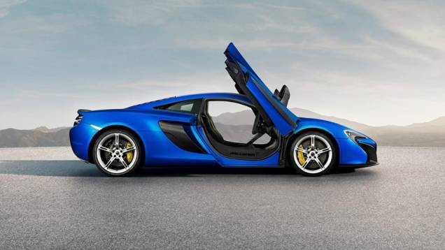 O "650" do nome do esportivo é derivado da potência oferecida pelo motor 3.8 V8 (650 cv), enquanto o "S" é a redução de "Sport" | <a href="https://preprod.quatrorodas.abril.com.br/noticias/saloes/genebra-2014/mclaren-oficializa-650-s-773742.shtml" rel="migration">Leia mais</a> O "650" do nome do esportivo é derivado da potência oferecida pelo motor 3.8 V8 (650 cv), enquanto o "S" é a redução de "Sport" | <a href="https://preprod.quatrorodas.abril.com.br/noticias/saloes/genebra-2014/mclaren-oficializa-650-s-773742.shtml" rel="migration">Leia mais</a>