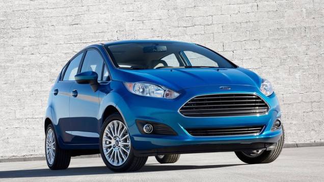 Apesar das vendas do Fiesta terem caído 0,54% no ano, o modelo aparece em nono lugar entre os mais vendidos - foram 649.254 carros no ano | <a href="https://preprod.quatrorodas.abril.com.br/noticias/mercado/ford-focus-ocupa-primeiro-lugar-lista-carros-mais-vendido" rel="migration"></a> Apesar das vendas do Fiesta terem caído 0,54% no ano, o modelo aparece em nono lugar entre os mais vendidos - foram 649.254 carros no ano | <a href="https://preprod.quatrorodas.abril.com.br/noticias/mercado/ford-focus-ocupa-primeiro-lugar-lista-carros-mais-vendido" rel="migration"></a>