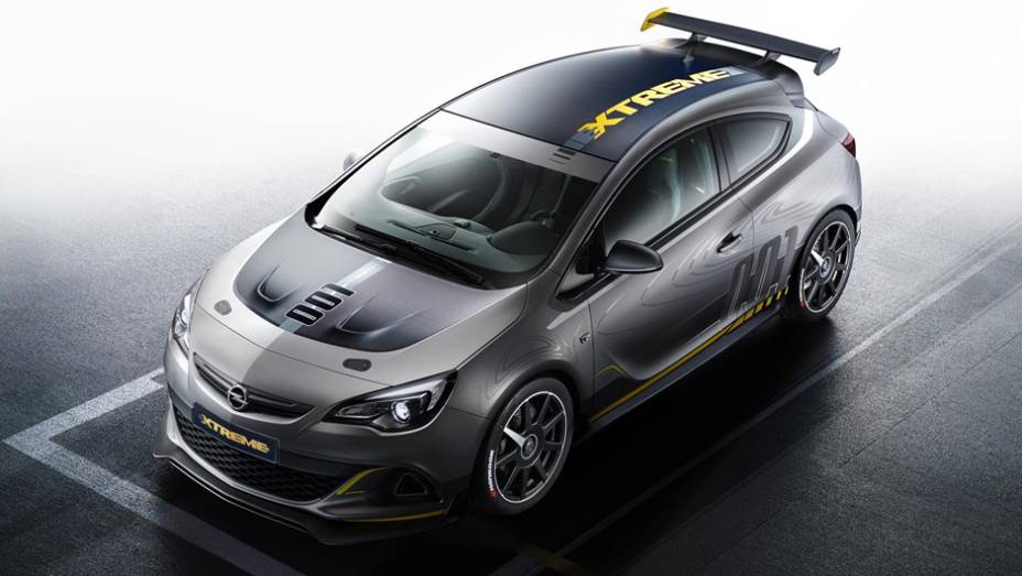 Trata-se do mais rápido Astra já produzido e legalizado para as ruas | <a href="https://preprod.quatrorodas.abril.com.br/noticias/saloes/genebra-2014/opel-mostra-astra-opc-extreme-detalhes-774644.shtml" rel="migration">Leia mais</a>