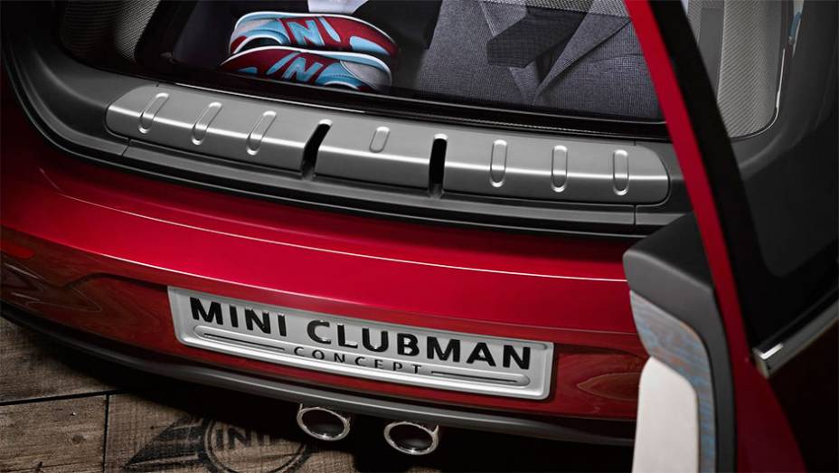 O novo MINI Clubman provavelmente chegará aos showrooms antes do final do ano | <a href="https://preprod.quatrorodas.abril.com.br/noticias/saloes/genebra-2014/mini-revela-clubman-concept-774612.shtml" rel="migration">Leia mais</a>