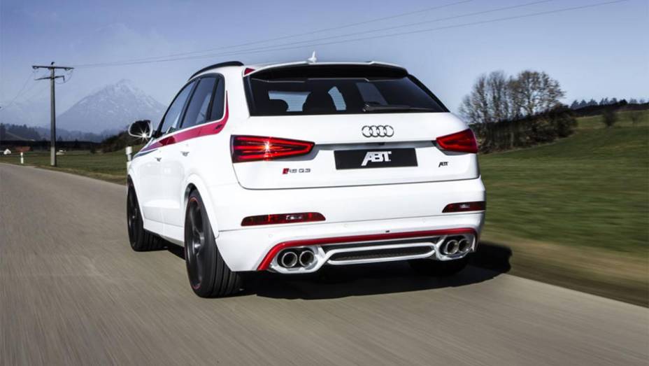 Novo kit de carroceria é bastante agressivo e conta com novo para-choque dianteiro, grade revista e um difusor traseiro esportivo | <a href="https://preprod.quatrorodas.abril.com.br/noticias/saloes/genebra-2014/abt-sportsline-levara-audi-rs-q3-genebra-774947.shtml" rel="migration"></a> Novo kit de carroceria é bastante agressivo e conta com novo para-choque dianteiro, grade revista e um difusor traseiro esportivo | <a href="https://preprod.quatrorodas.abril.com.br/noticias/saloes/genebra-2014/abt-sportsline-levara-audi-rs-q3-genebra-774947.shtml" rel="migration"></a>