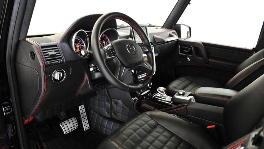 Interior sofisticado | <a href="https://preprod.quatrorodas.abril.com.br/noticias/saloes/genebra-2014/brabus-lanca-modelo-produtos-apple-774876.shtml" rel="migration">Leia mais</a>