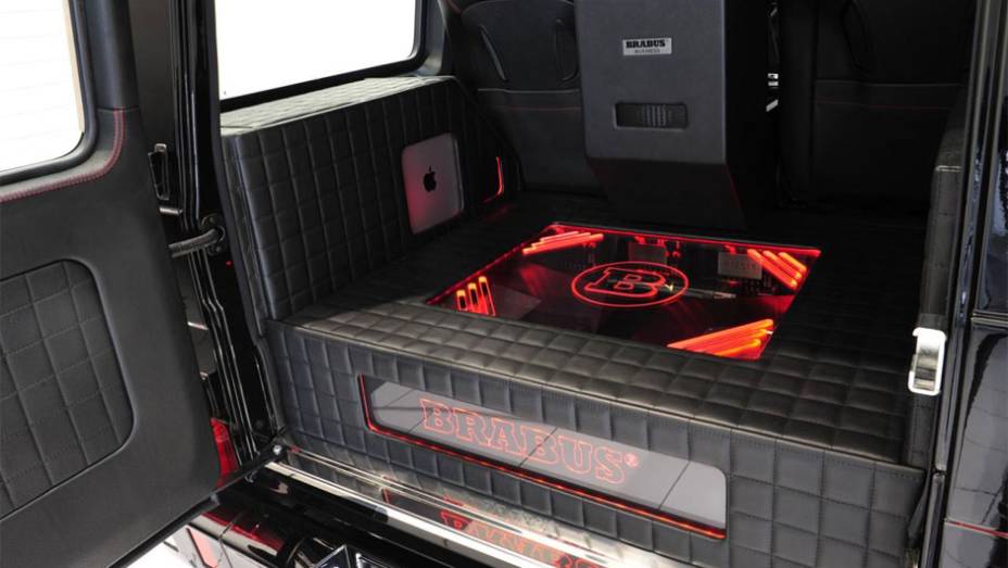 ... além de um sistema de áudio premium com conexão de internet | <a href="https://preprod.quatrorodas.abril.com.br/noticias/saloes/genebra-2014/brabus-lanca-modelo-produtos-apple-774876.shtml" rel="migration">Leia mais</a> ... além de um sistema de áudio premium com conexão de internet | <a href="https://preprod.quatrorodas.abril.com.br/noticias/saloes/genebra-2014/brabus-lanca-modelo-produtos-apple-774876.shtml" rel="migration">Leia mais</a>