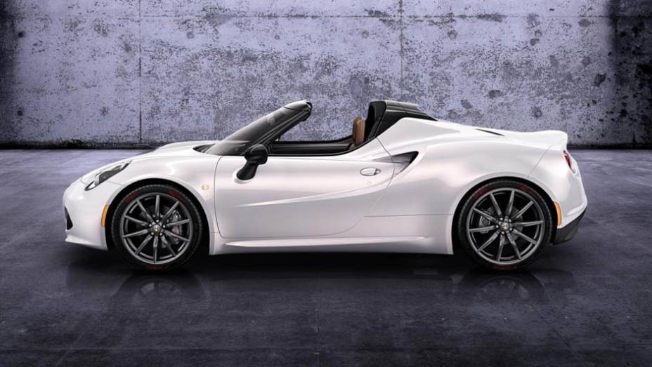 Trata-se da variante conversível do 4C Coupe, revelado em 2013, que deverá ganhar uma versão de produção no início de 2015 | <a href="https://preprod.quatrorodas.abril.com.br/noticias/saloes/genebra-2014/alfa-romeo-apresenta-4c-spider-concept-775233.shtml" rel="migration">Leia ma</a>