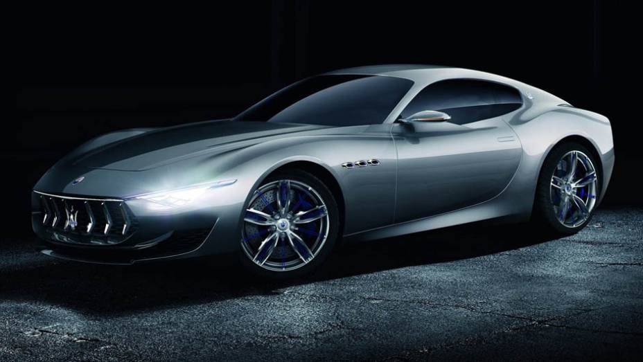 O conceitual, possível prévia de um novo modelo de entrada da Maserati, é movido por um motor 4.7 V8 naturalmente aspirado | <a href="https://preprod.quatrorodas.abril.com.br/noticias/saloes/genebra-2014/maserati-revela-alfieri-concept-775234.shtml" rel="migration">Leia mais</a>