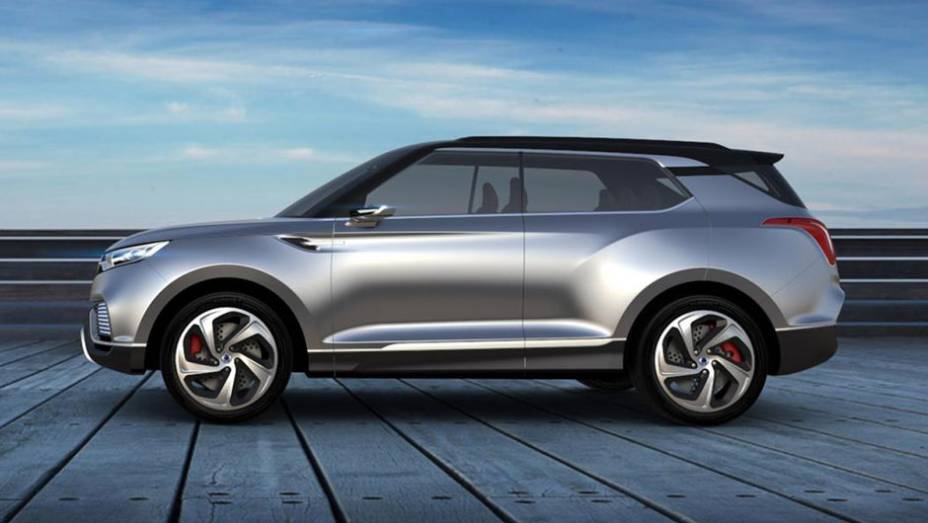 O conceito é descrito pela marca como sendo um carro "multi-função" | <a href="https://preprod.quatrorodas.abril.com.br/noticias/saloes/genebra-2014/ssangyong-revela-xlv-concept-salao-genebra-772555.shtml" rel="migration">Leia mais</a>