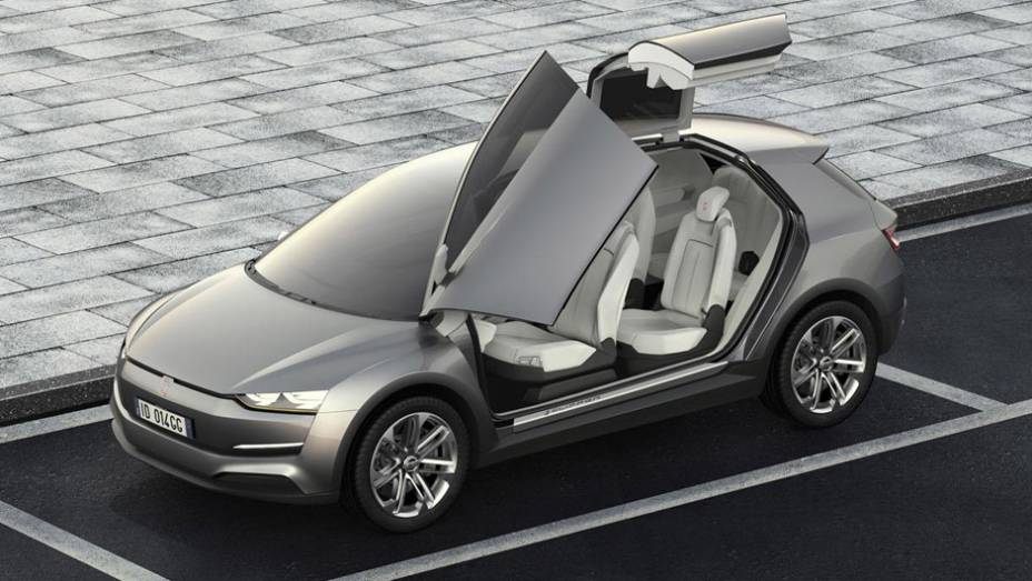 ...e as dianteiras, no estilo "asa de borboleta" | <a href="https://preprod.quatrorodas.abril.com.br/noticias/saloes/genebra-2014/italdesign-giugiaro-apresenta-clipper-concept-775579.shtml" rel="migration">Leia mais</a>