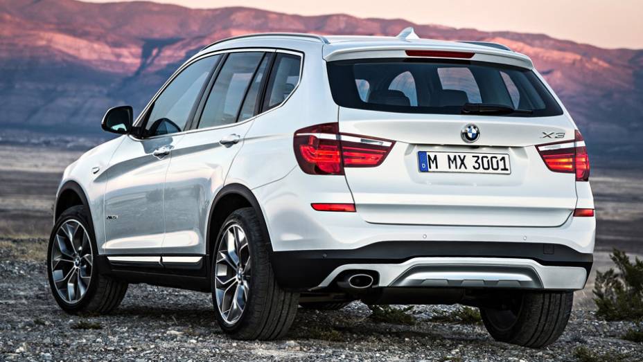 Com o facelift, o modelo passa a ostentar a mesma linguagem de design do X5 | <a href="https://preprod.quatrorodas.abril.com.br/noticias/saloes/genebra-2014/bmw-mostra-novo-x3-genebra-775550.shtml" rel="migration">Leia mais</a>