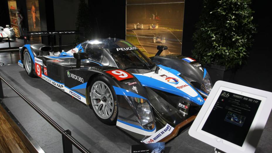 Peugeot 908 HDi (2009) | <a href="https://preprod.quatrorodas.abril.com.br/noticias/saloes/genebra-2014/salao-genebra-exibe-bolidos-le-mans-775992.shtml" rel="migration">Leia mais</a> | <a href="https://preprod.quatrorodas.abril.com.br/noticias/saloes/genebra-2014/" rel="migration">Confira tudo sobre o S</a>