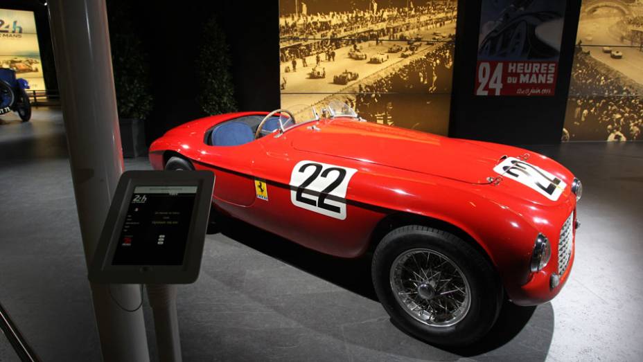Ferrari 166M (1949) | <a href="https://preprod.quatrorodas.abril.com.br/noticias/saloes/genebra-2014/salao-genebra-exibe-bolidos-le-mans-775992.shtml" rel="migration">Leia mais</a> | <a href="https://preprod.quatrorodas.abril.com.br/noticias/saloes/genebra-2014/" rel="migration">Confira tudo sobre o Sal&atilde;</a>