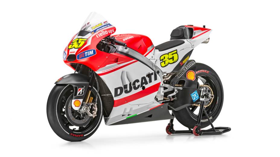 A Ducati apresentou sua nova máquina para a MotoGP 2014 | <a href="https://preprod.quatrorodas.abril.com.br/moto/noticias/ducati-apresenta-nova-moto-temporada-motogp-776745.shtml" rel="migration">Leia mais</a>