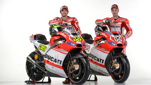 Crutchlow foi contratado este ano depois da saída de Nicky Hayden | <a href="https://preprod.quatrorodas.abril.com.br/moto/noticias/ducati-apresenta-nova-moto-temporada-motogp-776745.shtml" rel="migration">Leia mais</a> Crutchlow foi contratado este ano depois da saída de Nicky Hayden | <a href="https://preprod.quatrorodas.abril.com.br/moto/noticias/ducati-apresenta-nova-moto-temporada-motogp-776745.shtml" rel="migration">Leia mais</a>