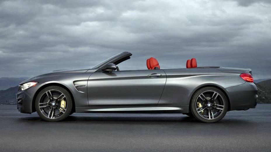 Modelo estreia no Sal&atilde;o de Nova York | <a href="https://preprod.quatrorodas.abril.com.br/noticias/saloes/new-york-2014/bmw-revela-m4-conversivel-778791.shtml" rel="migration">Leia mais</a>