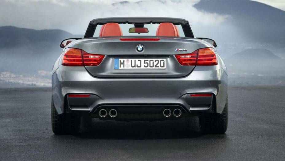 Bloco entrega 425 cv 56 mkgf de torque. Isso permite que o carro acelere de 0 a 100 km/h em 4,2 segundos, equipado com a transmiss&atilde;o de sete velocidades M com dupla embreagem | <a href="https://preprod.quatrorodas.abril.com.br/noticias/saloes/new-york-2014/bmw-rev" rel="migration"></a>