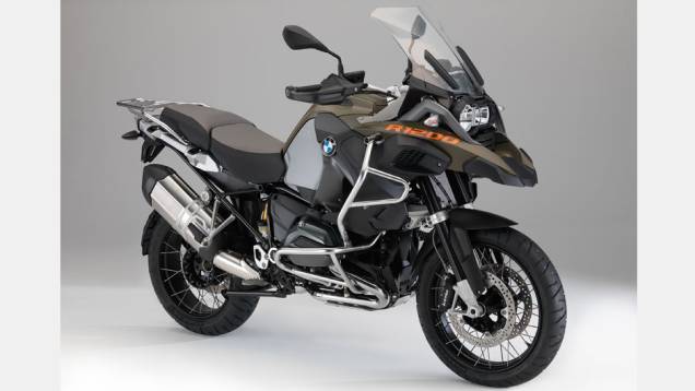 Nova BMW R 1200 GS Adventure chega por R$ 87.900 | <a href="https://preprod.quatrorodas.abril.com.br/moto/noticias/nova-bmw-r-1200-gs-adventure-chega-r-87-900-780846.shtml" rel="migration">Leia mais</a> Nova BMW R 1200 GS Adventure chega por R$ 87.900 | <a href="https://preprod.quatrorodas.abril.com.br/moto/noticias/nova-bmw-r-1200-gs-adventure-chega-r-87-900-780846.shtml" rel="migration">Leia mais</a>