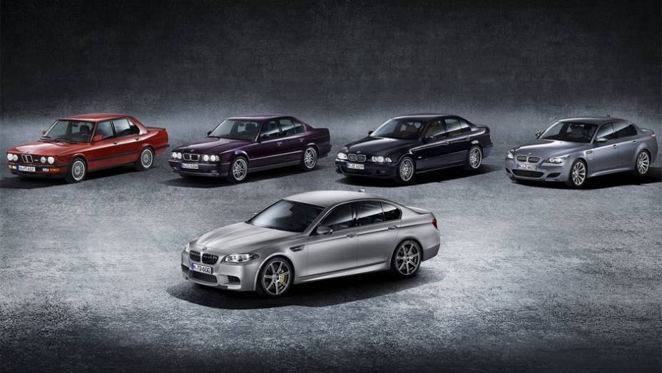 30 anos de BMW M5 | <a href="https://preprod.quatrorodas.abril.com.br/noticias/fabricantes/bmw-revela-30-jahre-m5-edicao-especial-781848.shtml" rel="migration">Leia mais</a>