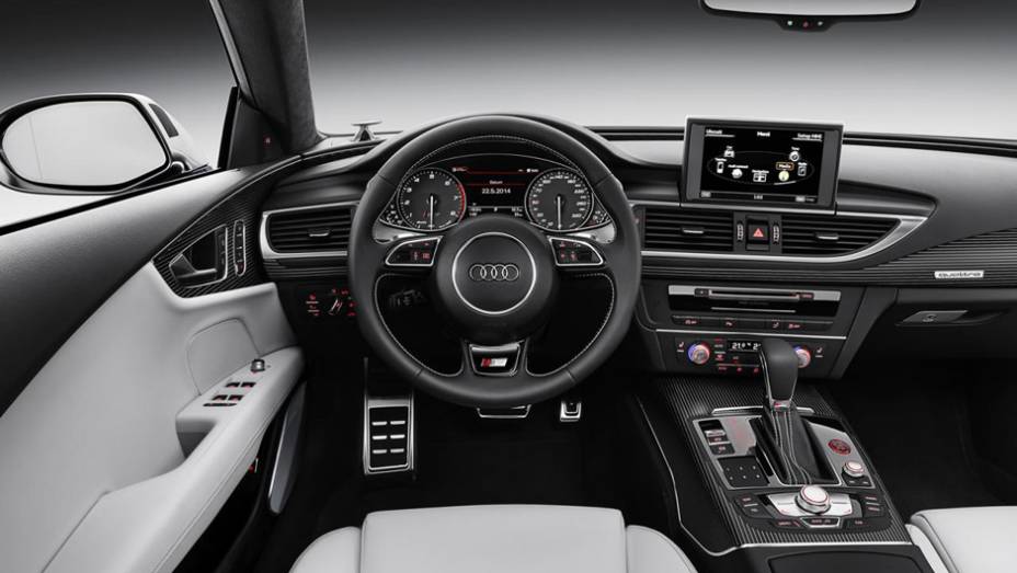 Já o sistema multimídia MMI Navigation com MMI Touch agora conta com processador gráfico da NVIDIA, oferecendo, de série, conexão à Internet | <a href="https://preprod.quatrorodas.abril.com.br/noticias/fabricantes/audi-apresenta-novos-a7-s7-783598.shtml" rel="migration">Leia mais</a>