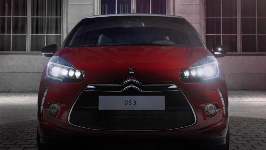 Quanto ao design, os modelos DS3 receberam novos faróis, mesclando LED e xenônio | <a href="https://preprod.quatrorodas.abril.com.br/noticias/fabricantes/citroen-revela-facelift-ds3-ds3-cabrio-783578.shtml" rel="migration">Leia mais</a>