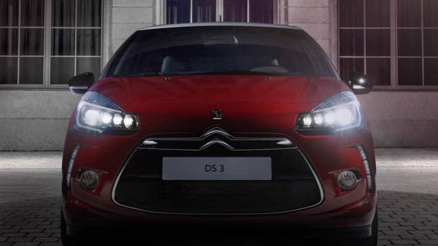 Quanto ao design, os modelos DS3 receberam novos faróis, mesclando LED e xenônio | <a href="https://preprod.quatrorodas.abril.com.br/noticias/fabricantes/citroen-revela-facelift-ds3-ds3-cabrio-783578.shtml" rel="migration">Leia mais</a> Quanto ao design, os modelos DS3 receberam novos faróis, mesclando LED e xenônio | <a href="https://preprod.quatrorodas.abril.com.br/noticias/fabricantes/citroen-revela-facelift-ds3-ds3-cabrio-783578.shtml" rel="migration">Leia mais</a>