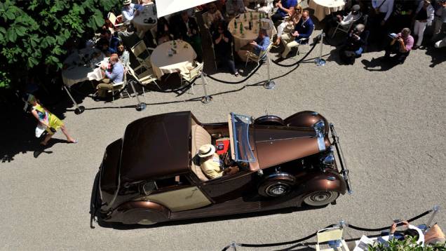 Rolls-Royce Wraith - Concorso dEleganza Villa dEste 2014 | <a href="https://preprod.quatrorodas.abril.com.br/noticias/classicos//concorso-d-eleganza-villa-d-este-2014-premia-maserati-450-s-1956-como-best-of-show-784018.shtml" rel="migration">Leia mais</a> Rolls-Royce Wraith - Concorso dEleganza Villa dEste 2014 | <a href="https://preprod.quatrorodas.abril.com.br/noticias/classicos//concorso-d-eleganza-villa-d-este-2014-premia-maserati-450-s-1956-como-best-of-show-784018.shtml" rel="migration">Leia mais</a>